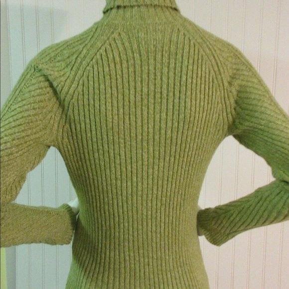Sundance turtle neck sweater green size small - Picture 2 of 5